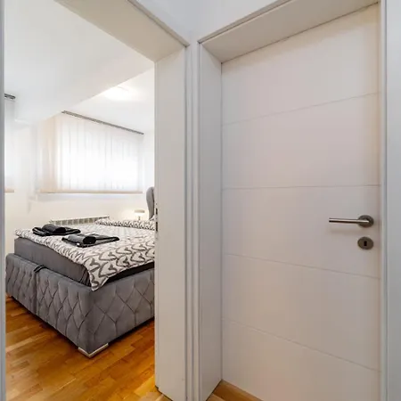 Vamos Apartment