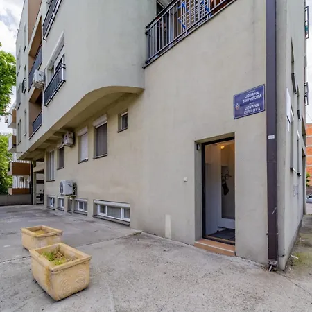 Apartment Vamos *